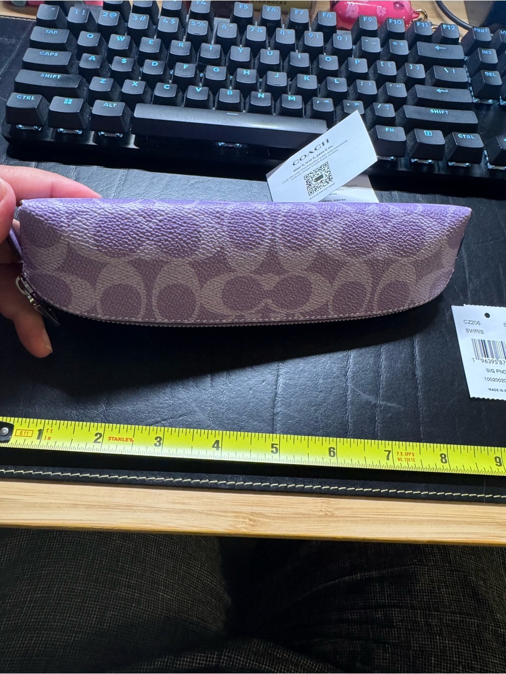 Coach signature pencil case in iris / purple - Picture 4 of 7